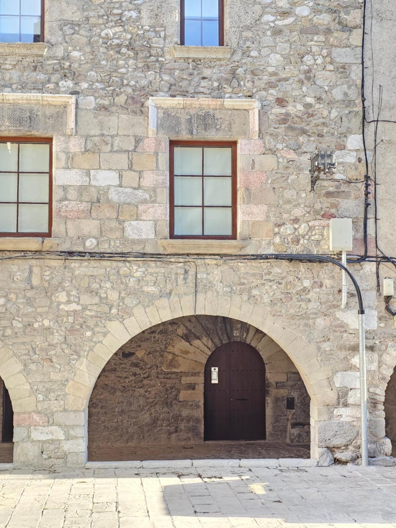 En El Corazon De Baga, Precioso Pueblo Medieval Exterior foto